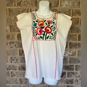Floral Huipil Blouse Top Oaxacan Betaza Mexico
Size Medium